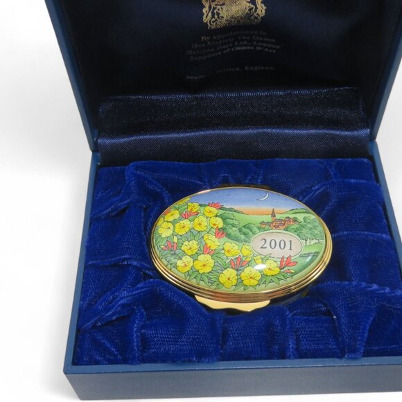 HALCYON DAYS Enamel Box A Year To Remember 2001 Edition In Gift Box - Picture 3 of 12